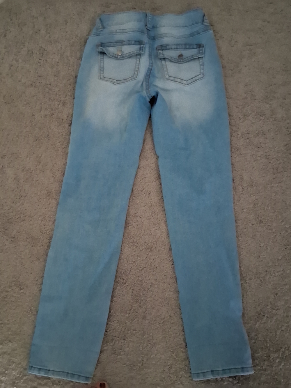 Women's Straight Leg Jeans in Light Blue - Classic Everyday Style